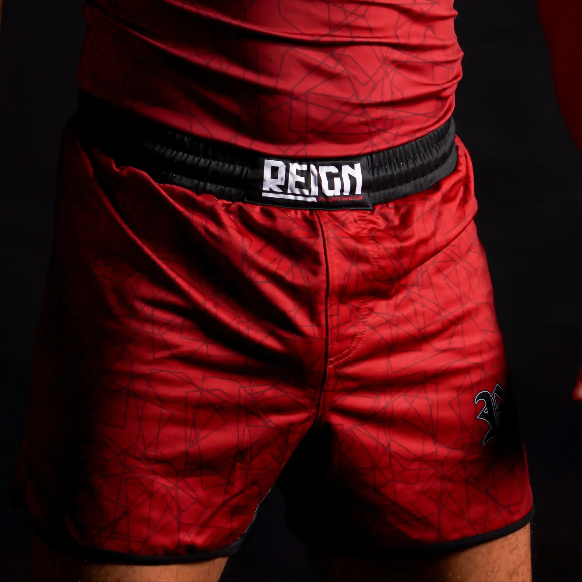 Short Reign Fightwear rouge, modèle performance pour grappling